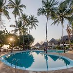 Paradise Beach Resort & Spa pics,photos