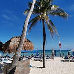 Pelicano Inn Playa Del Carmen - Beachfront Hotel pics,photos