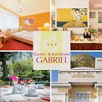 Garten- Und Kunsthotel Gabriel City pics,photos