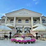 Hotel Palac Akropol pics,photos