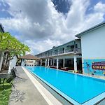 Alia Residence Business Resort pics,photos