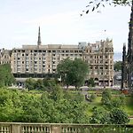 Mercure Edinburgh City - Princes Street Hotel pics,photos