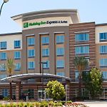 Holiday Inn Express & Suites Anaheim Resort Area, An Ihg Hotel pics,photos