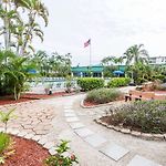 Wyndham Garden Fort Myers Beach pics,photos