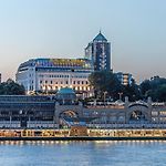 Hotel Hafen Hamburg pics,photos