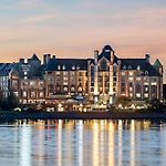 Delta Hotels By Marriott Victoria Ocean Pointe Resort pics,photos