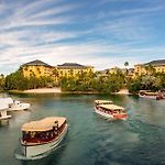 Universal'S Loews Royal Pacific Resort pics,photos
