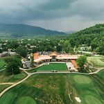 Waynesville Inn And Golf Club, Tapestry Collection By Hilton pics,photos