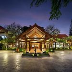 Grand Istana Rama Hotel pics,photos