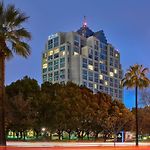 Hilton Los Angeles North-Glendale & Executive Meeting Center pics,photos