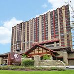 Doubletree Fallsview Resort & Spa By Hilton - Niagara Falls pics,photos