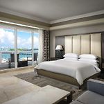 Doubletree By Hilton Grand Hotel Biscayne Bay pics,photos