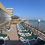 Emerald Beach Hotel Corpus Christi pics,photos