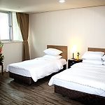 Dongin Tourist Hotel pics,photos