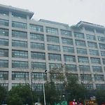 Greentree Inn Changzhou Xinbei District Taihu Road Wanda Plaza Dinosaur Park Express Hotel pics,photos