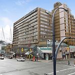 Sandman Hotel Vancouver Downtown pics,photos