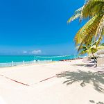 Royal Decameron Montego Beach Resort pics,photos
