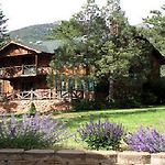 Pikes Peak Guest Cabin At Rocky Mountain Lodge pics,photos