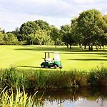 Calderfields Golf & Country Club pics,photos
