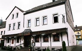 Hotel Restaurant Zum Neuling  3*