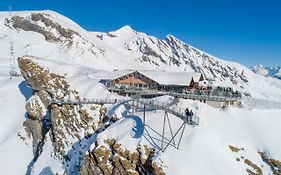 Berggasthaus First - Only Accessible By Cable Car