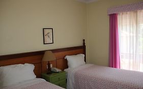 Residencial Joao Capela Bed And Breakfast