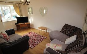 2 Bedroom Cottage In Cardiff