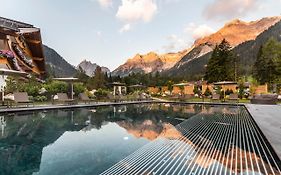 Bad Moos - Dolomites Spa Resort  4*