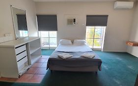 Allen Hotel Townsville 3*