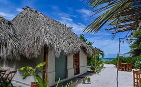 Casa Mate Beachfront Cabanas El Cuyo