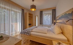 Garni Appartments Helvetia Bed And Breakfast 3*