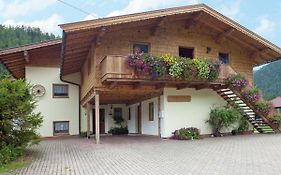Charming Apartment With Shared Pool In Waidring Tyrol