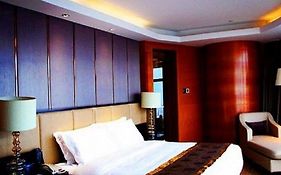 Days Hotel & Suites Mingfa Xiamen 4*