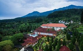 Royal Trawas Hotel And Cottages 3*
