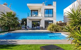 Villa 11 Oasis del Mare, 5min Strand, Wifi, Klima, Fußbodenheizung