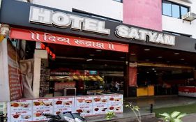Hotel Satyam Ujjain 3*