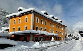 Hotel Des Alpes Fiesch 3*