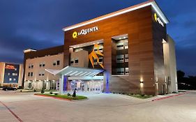 La Quinta Inn & Suites By Wyndham Dallas/Fairpark