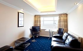Queens Mansions: Clitheroe Suite