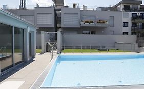 Yellow Flower Apartment With Pool - 5 Min To Lake