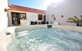 Vila - Mar - Private Outdoor Jacuzzi - Wifi & Airco - By Bedzy