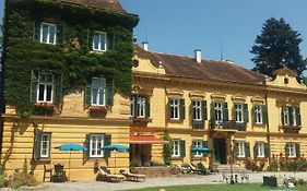 Herrenhaus Burgau