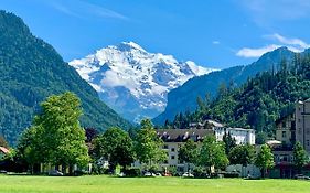 Eiger, Jungfrau, luxury garden apartment