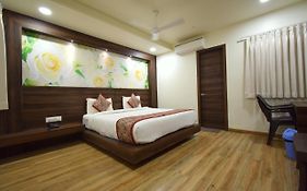 Hotel Pari Dwarka 3*