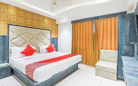 Hotel Pinnacle Ahmedabad 3*