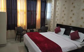 Hotel Aarti Darshan Haridwar India