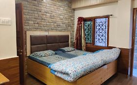 Mehdudia Guest House Shimla India