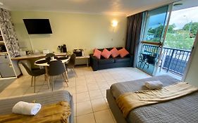 Holiday Lodge Apartment Cairns Australia