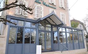Hôtel Restaurant Les Capucins - Repas Possible