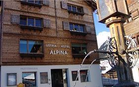 Familienhotel Alpina  3*